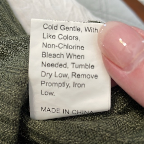 SHEIN Green Ribbed Turtle Neck Cropped Top Size L - Picture 7 of 9